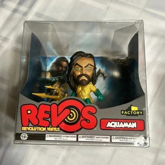 NWT REVOS AQUAMAN REVOS SHAZAM revolution prefer selling as a  pair . Weighted - Picture 4 of 10